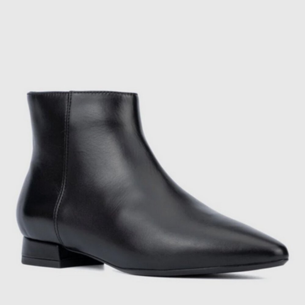 BNWT Aquatalia Prisilla Boots